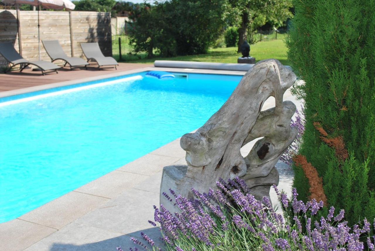 Chambres D Hotes ,Hotel ,Secret D'Une Nuit A Vicq Pres De Onnaing,Avec Piscine Exteriör bild