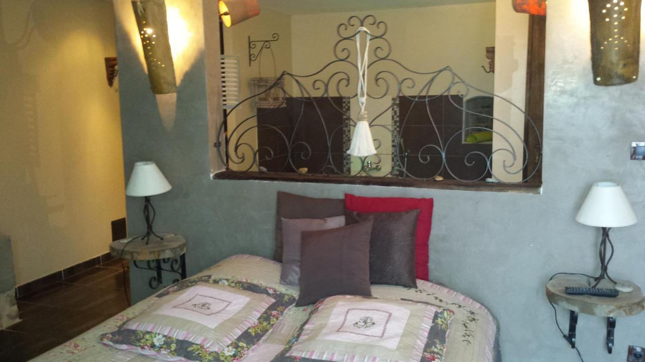 Chambres D Hotes ,Hotel ,Secret D'Une Nuit A Vicq Pres De Onnaing,Avec Piscine Rum bild