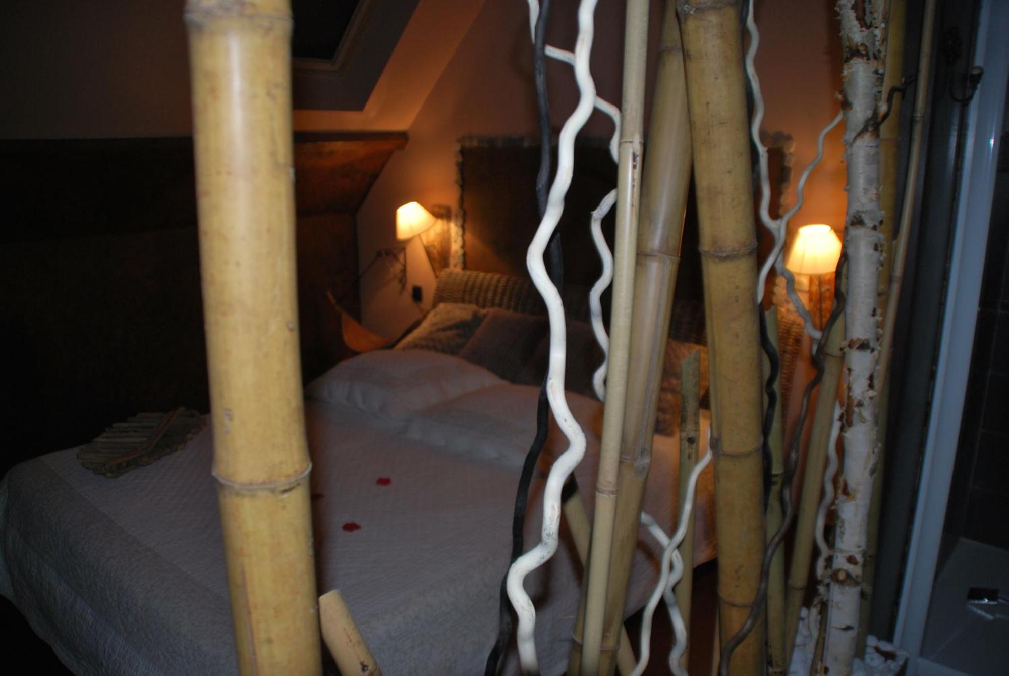 Chambres D Hotes ,Hotel ,Secret D'Une Nuit A Vicq Pres De Onnaing,Avec Piscine Rum bild