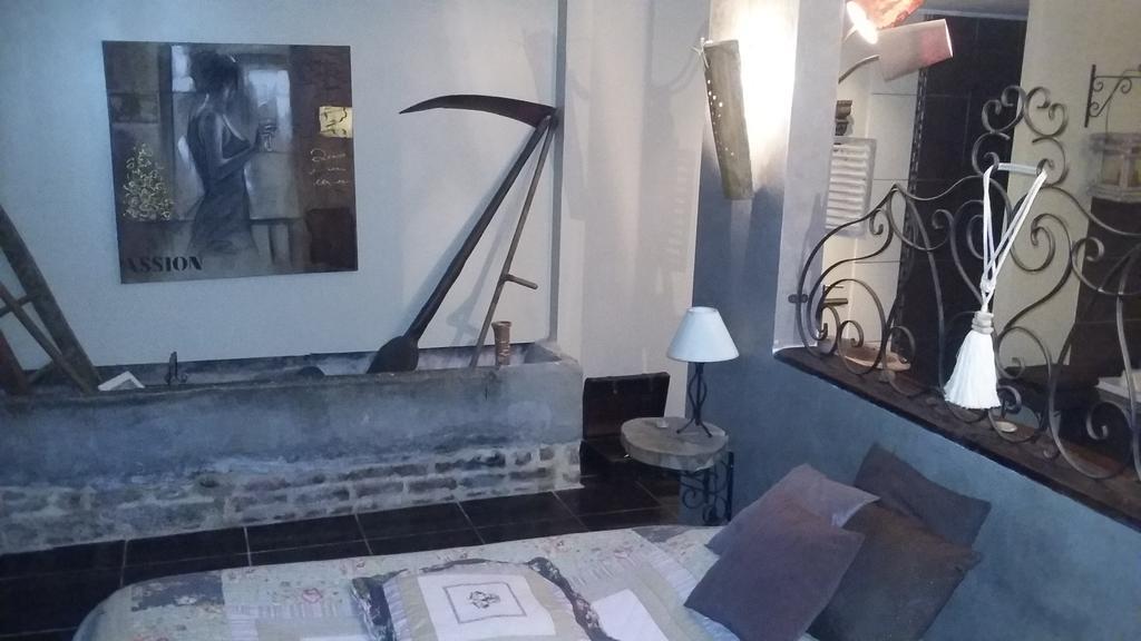 Chambres D Hotes ,Hotel ,Secret D'Une Nuit A Vicq Pres De Onnaing,Avec Piscine Exteriör bild