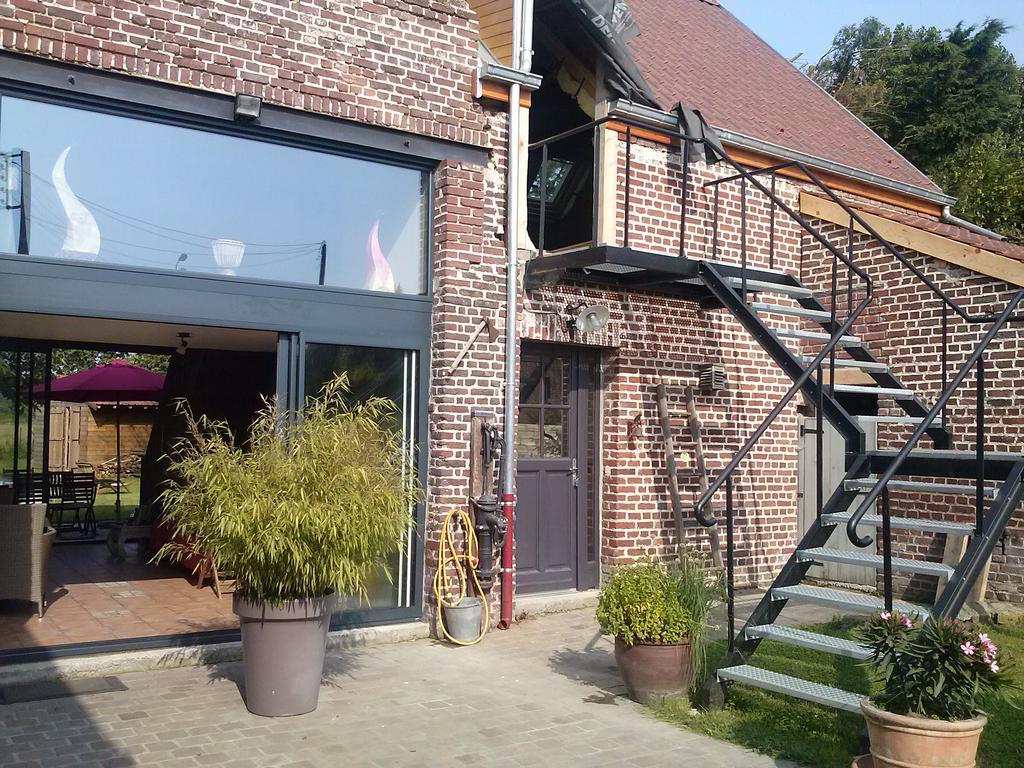 Chambres D Hotes ,Hotel ,Secret D'Une Nuit A Vicq Pres De Onnaing,Avec Piscine Exteriör bild